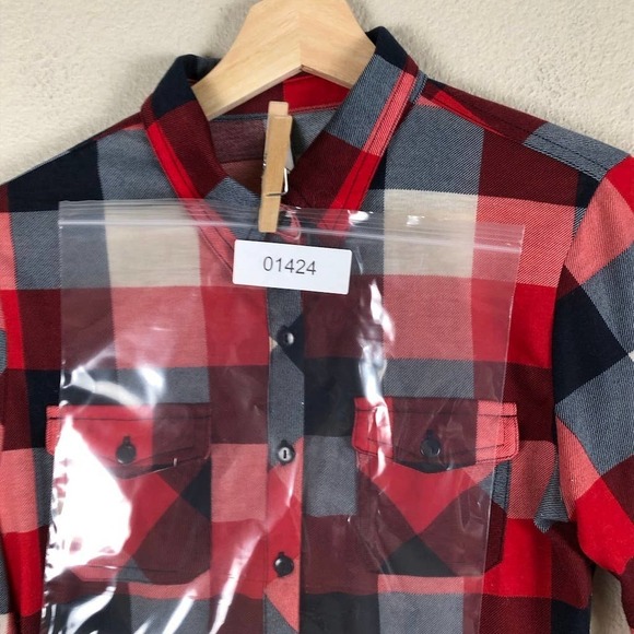 R N B shirt red black check roll tab button up pockets casual size medium - Picture 16 of 16